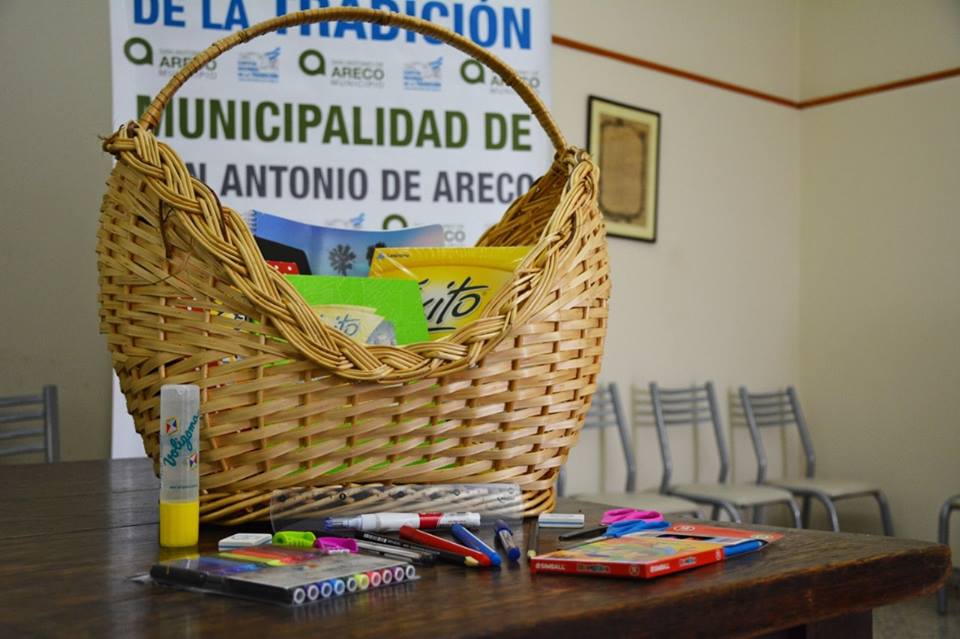 El municipio, junto al Centro del Comercio, Propiedad e Industria de San Antonio de Areco, presentó el programa de Precios Cuidados de Librería 2019, para que las familias locales puedan acceder a beneficios a la hora de adquirir los productos necesarios para el inicio del ciclo lectivo.
