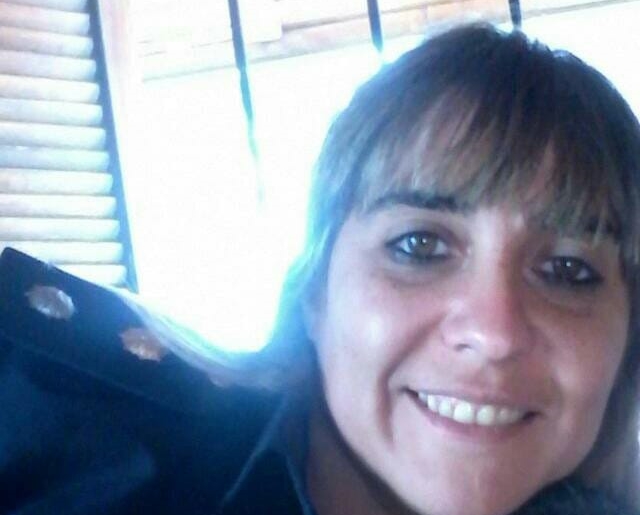 Ante la presión que las autoridades políticas y policiales de esta localidad bonaerense de Rojas, estarían recibiendo de sus superiores, por estas horas tomarían la decisión de trasladar a la oficial cuestionada, Yamila Palacios, a la localidad de Rafael Obligado con el objetivo de enfriar su exposición pública por un tiempo, intentando que pase el temblor.