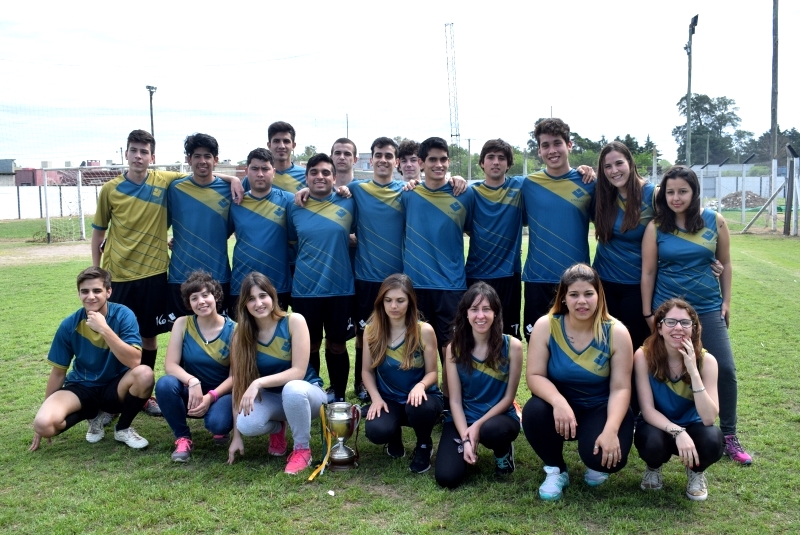 La Universidad Nacional de San Antonio de Areco participará por primera vez de los Juegos Universitarios Regionales (JUR), con una delegación de 35 de sus alumnos que competirán en siete disciplinas, contra otros de universidades bonaerenses, en la instancia regional que se desarrollará en Bahía Blanca del 25 al 28 de octubre.