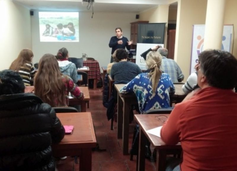Se trata del primer Curso Intensivo Abordaje Sanitario Integral para Áreas de Riesgo y Comunidades Vulnerables.