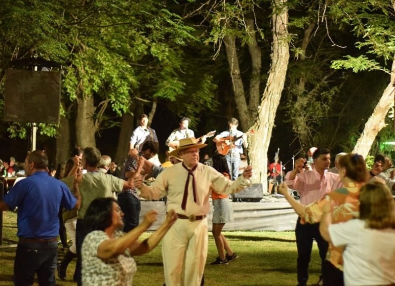 La Municipalidad de San Antonio de Areco sigue de festejo por los 82 años de la Fiesta Nacional de la Tradición en la ciudad.