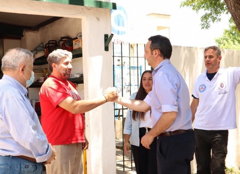 La Municipalidad de San Antonio de Areco con su intendente, Francisco Ratto, se acercaron al espacio de trabajo del área de Defensa Civil para saludarlos.