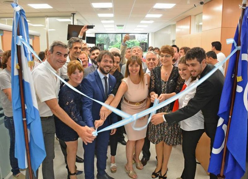 El intendente Francisco Durañona acompañó la inauguración.