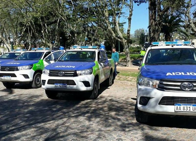 Cuatro nuevas camionetas y tres motocicletas para incrementar la seguridad.