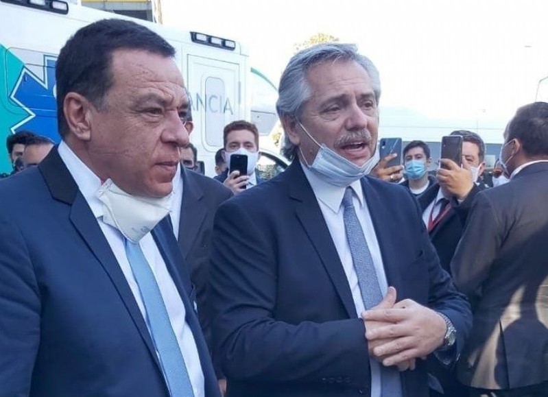 El intendente de Zárate, Osvaldo Cáffaro y el presidente Alberto Fernández.