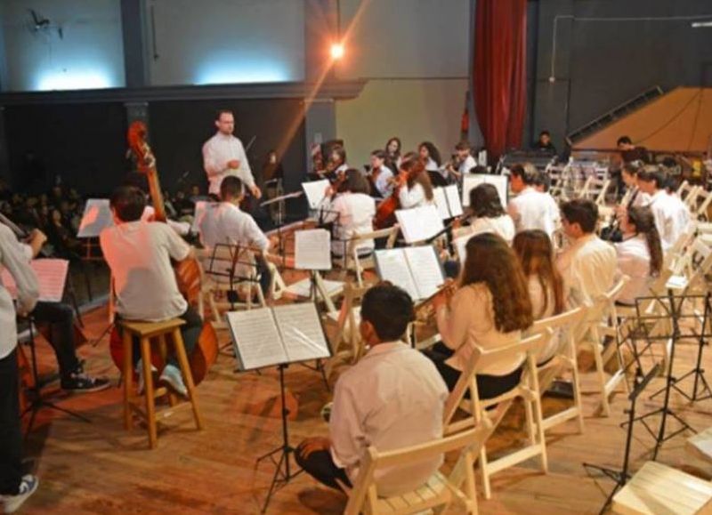 Alumnos y docentes de ambas instituciones compartieron el encuentro con un gran concierto de cierre en el Cine Vieytes.