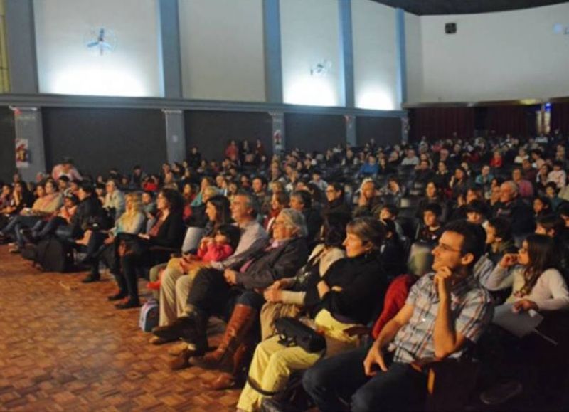 Alumnos y docentes de ambas instituciones compartieron el encuentro con un gran concierto de cierre en el Cine Vieytes.