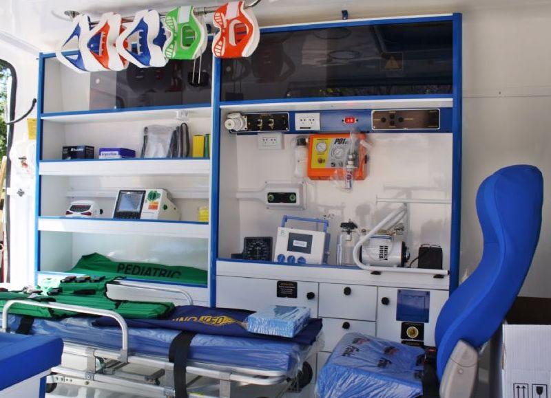 La unidad de terapia intensiva móvil 0 km está equipada para asistir traslados y derivaciones de alta complejidad.