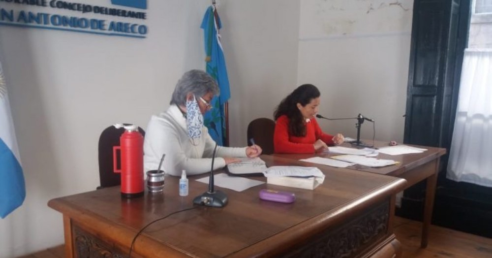 Hubo un debate promoviendo sugerencias por parte del Frente de Todos y respectivas defensas del mismo desde el bloque de Juntos por el Cambio.