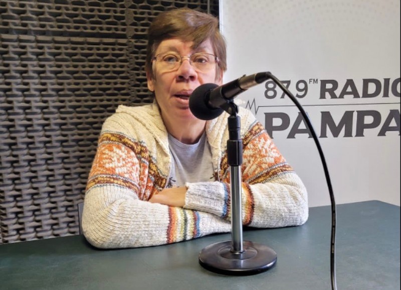 La Municipalidad de San Antonio de Areco reconoció en el Día internacional del partero y la partera, a Mabel Ojeda lleva 41 años de servicio en nuestro Hospital Zerboni.