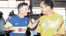 Daniel Scioli y Mauricio Macri en el partido de f�tbol que tanto dio que hablar en sectores del oficialismo.
