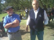 El presidente de la Asociaci�n de Productores de San Antonio de Areco estuvo presente en La Plata para esperar la sesi�n en Diputados.