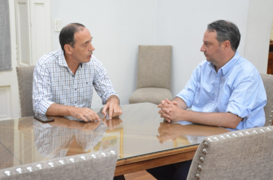 Ratto mantuvo un encuentro el director de Admnistración de la Dirección Provincial de Energía.