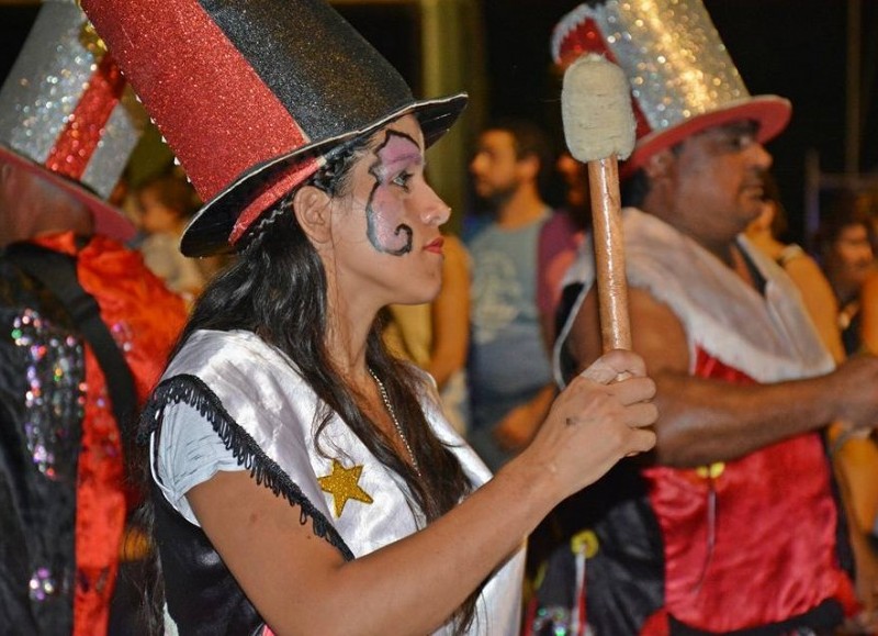 Desde el 25 de enero y hasta el 18 de febrero próximo están abiertas las inscripciones para poder participar del desfile de Carnaval 2022 en San Antonio de Areco. 