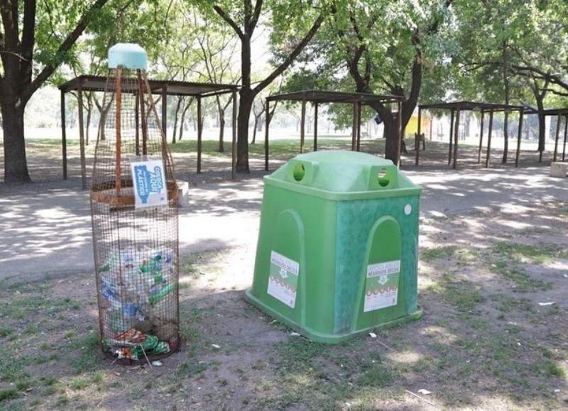 La comuna le comentó a la ciudadanía que cuentan con 5 Botellones, exclusivos para botellas de plástico (PET) al lado de sus respectivas campanas verdes.