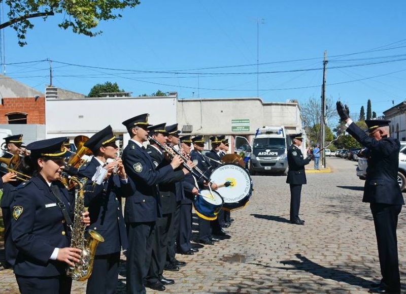 También se sumaron nuevos móviles con el fin de reforzar la seguridad en Areco.