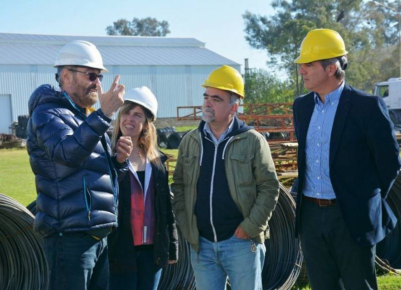 La empresa se dedica a la producción en acero cortado y doblado a medida.