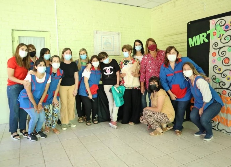 "Despedimos con gran orgullo a Mirta Lavin y a su hija María de los Ángeles Fanti", fueron las primeras palabras que salieron desde la Municipalidad de San Antonio de Areco.