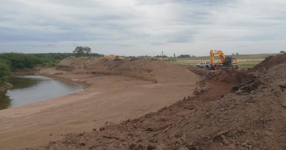 Obras en el río Areco.