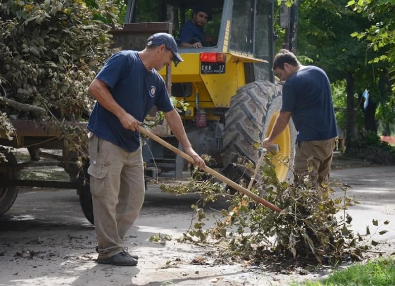 Tras el temporal sufrido en la ciudad, la Municipalidad de San Antonio de Areco, reconoció el esfuerzo de los trabajadores.