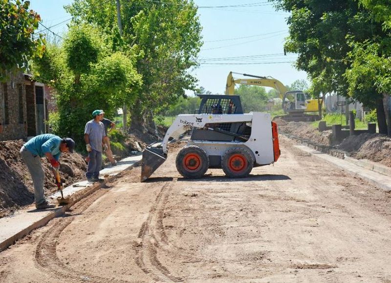 Los trabajos se realizan a través de la empresa estatal SANEAR.