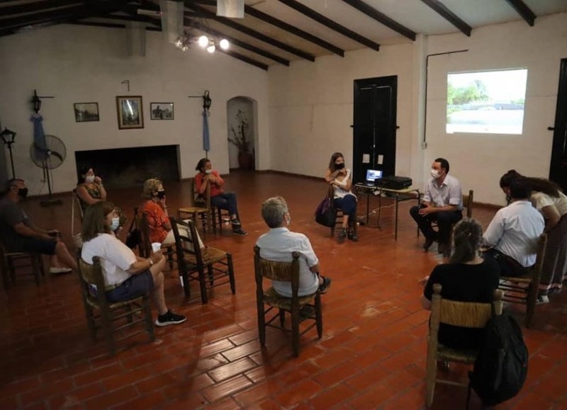 La Municipalidad de San Antonio de Areco realizó el último encuentro del año pensando en el turismo.