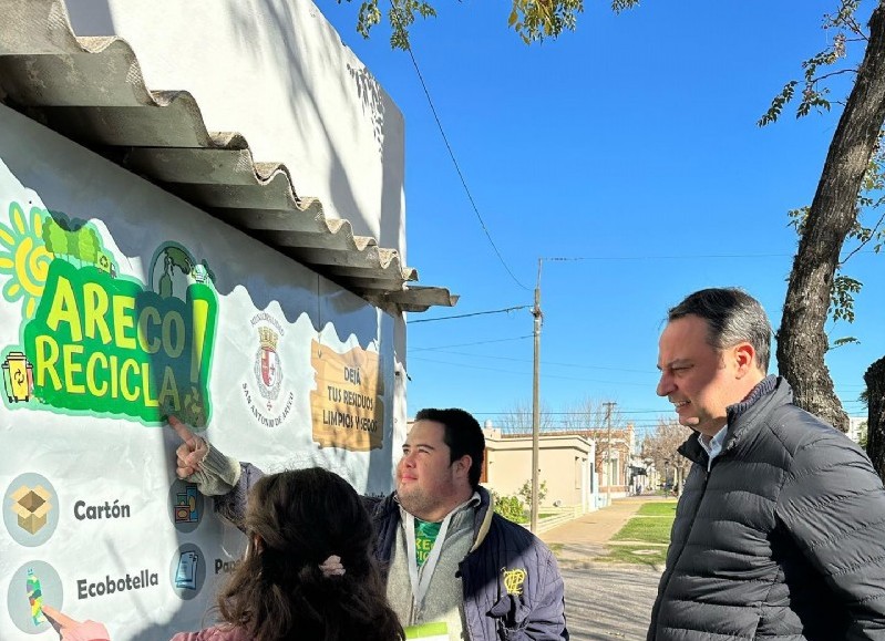 La Municipalidad de Areco inauguró el primero Ecopunto de la ciudad, para toda la comunidad.
