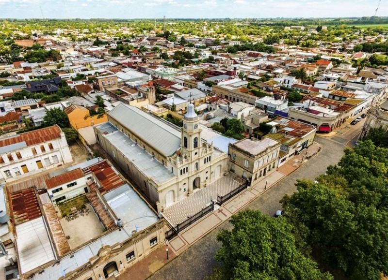 Desde que comenzó la pandemia, en Areco se registraron 4.473 casos, se han recuperado 4.462 pacientes y fueron 54 las víctimas fatales por el coronavirus. 