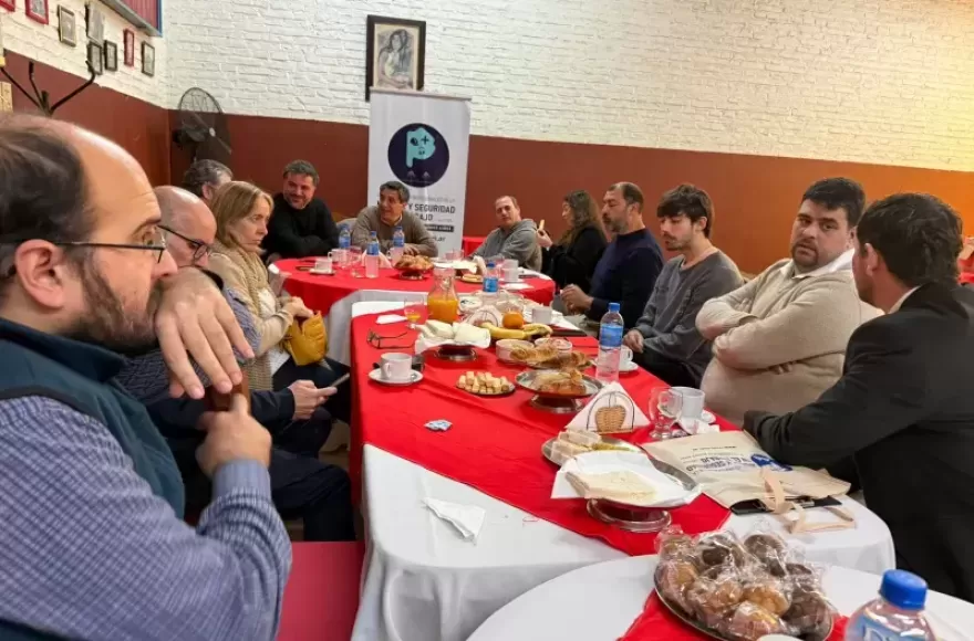 Lorenzo G&oacute;mez defendi&oacute; la colegiaci&oacute;n profesional y pidi&oacute; que todos los municipios cuenten con &aacute;reas de Higiene y Seguridad