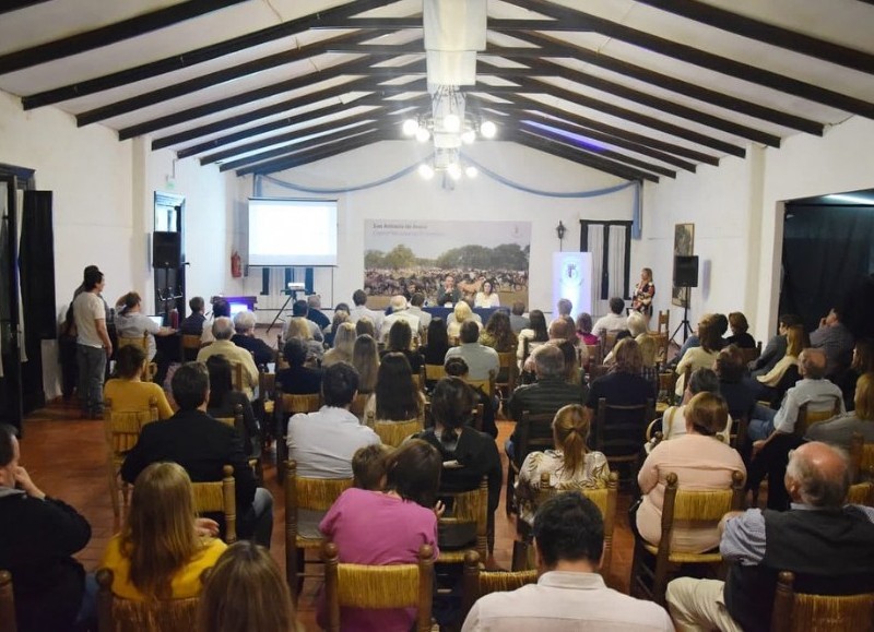 Al evento concurrieron también autoridades de la Universidad Nacional de San Antonio de Areco. 