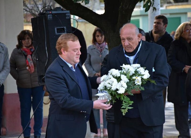 El acto se realizó en el monolito de Duggan.