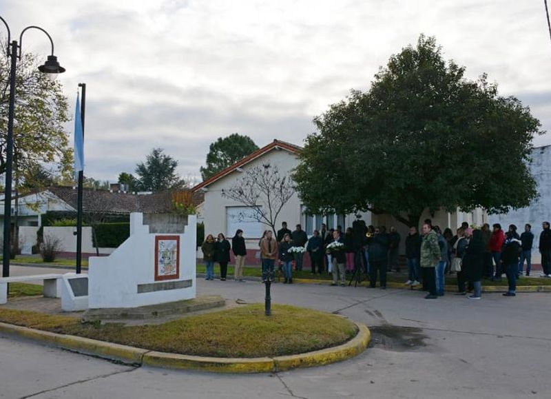 El acto se realizó en el monolito de Duggan.