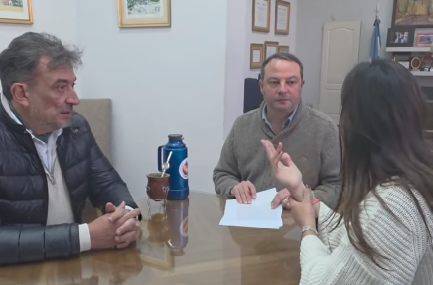 Habitar 11: firmaron el contrato para ejecutar la red de agua potable y cloacas
