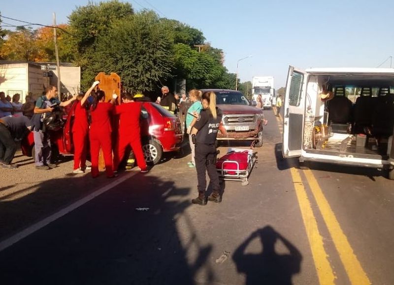 Un grave accidente se dio en la Ruta 8 en la intersección con la calle Arostegui, en barrio Villa Sanguinetti de Arrecifes.