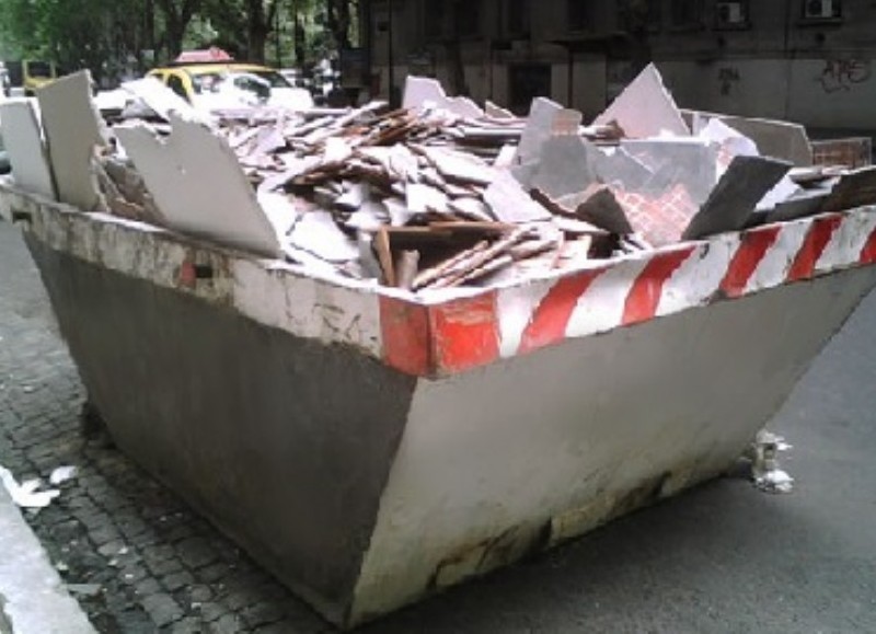 La campaña tiene como objetivo concientizar a los frentistas sobre la limpieza en las calles y veredas de la ciudad.