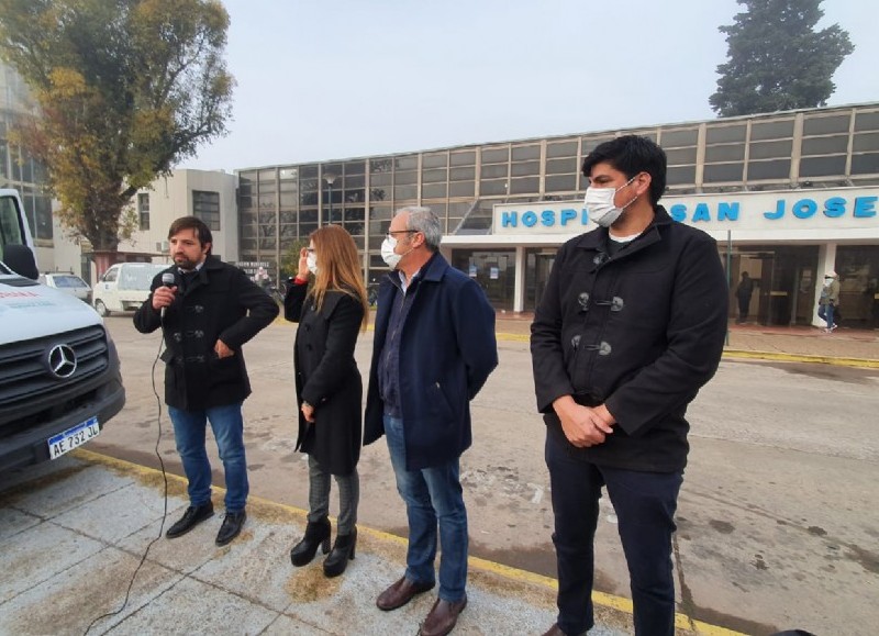 El ministro de salud bonaerense, Nicolás Kreplak, realizó este viernes una recorrida por centros de salud de localidades de la Región Sanitaria IV.