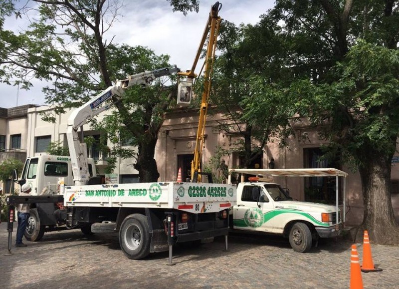 La Municipalidad de San Antonio de Areco informó que "como cada 13 de julio, se celebra el Día del Trabajador de la Energía Eléctrica en Argentina".