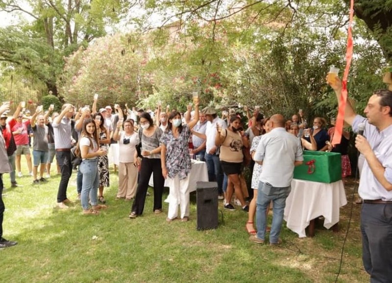 La Municipalidad de San Antonio de Areco despidió el año con los trabajadores municipales.