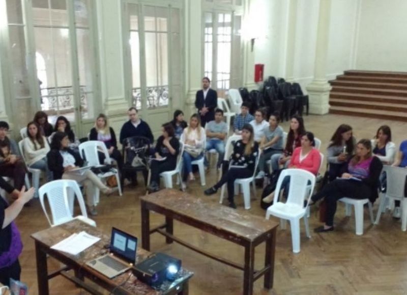 La UNSAdA propició reuniones con alumnos y profesores de secundaria para dar a conocer su oferta académica y potenciar la articulación con este nivel.