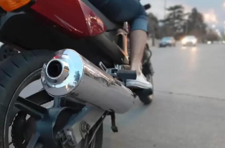 La UCR busca sancionar a quienes tengan escape ruidoso