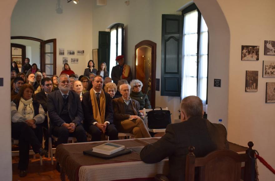 La Academia Argentina de Letras hizo historia en el Museo Güiraldes