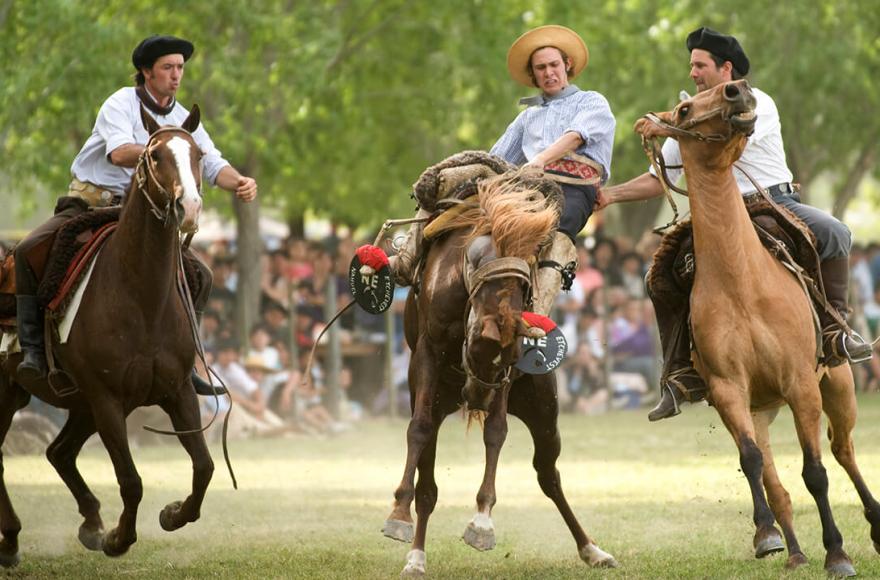 Areco se prepara para un fin de semana a pura jineteada.