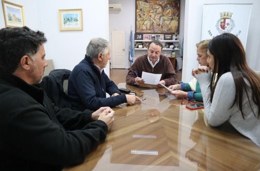 Habitar 11: firmaron el contrato para avanzar con la apertura y consolidaci&oacute;n de calles