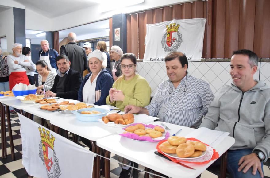 La Municipalidad de San Antonio de Areco realizó como todos los miércoles un agasajo para los adultos mayores de la ciudad.