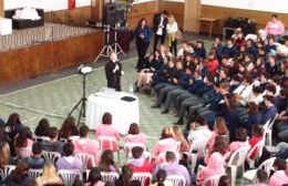 Más de 200 chicos disfrutaron de una charla sobre robótica que dio la Provincia en San Antonio de Areco