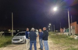 Se avanzó con las luminarias en el Loteo Lecot