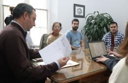 Apertura de sobres para la Incubadora de Empresas
